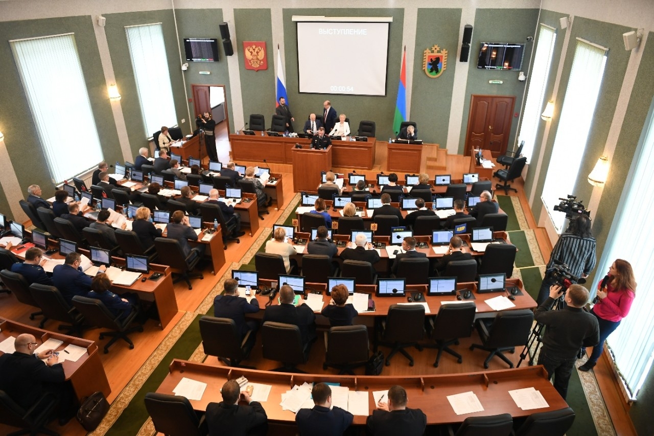 Сессия Законодательного собрания РК 19 апреля 2018 года. Фото: ИА "Республика"